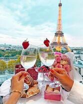 Без бренда «Свидание на фоне Эйфелевой башки» в Якутске в интернет-магазине  Без бренда «Свидание на фоне Эйфелевой башки» в Якутске